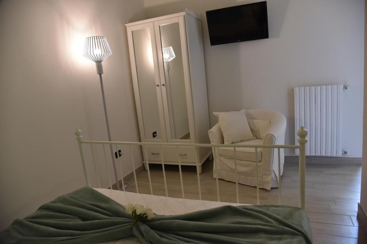 Ai Raggi Di Sole Bed & Breakfast Lecce Dış mekan fotoğraf