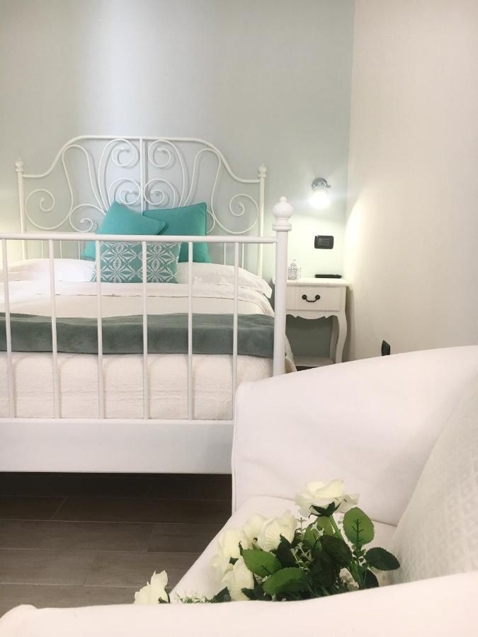 Ai Raggi Di Sole Bed & Breakfast Lecce Dış mekan fotoğraf