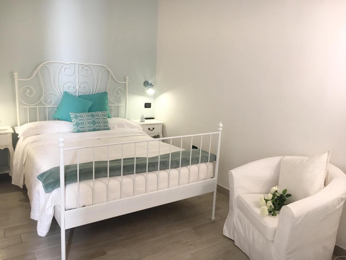 Ai Raggi Di Sole Bed & Breakfast Lecce Dış mekan fotoğraf