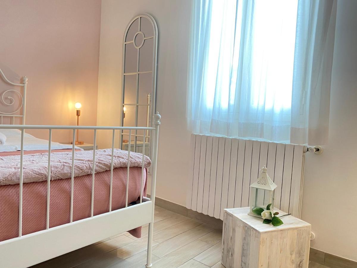 Ai Raggi Di Sole Bed & Breakfast Lecce Dış mekan fotoğraf
