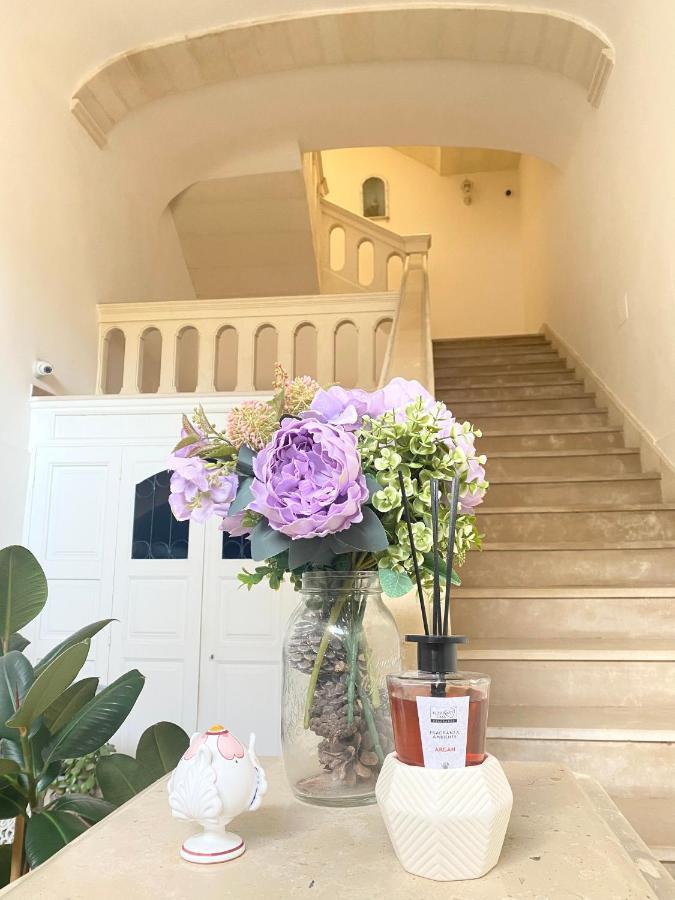Ai Raggi Di Sole Bed & Breakfast Lecce Dış mekan fotoğraf